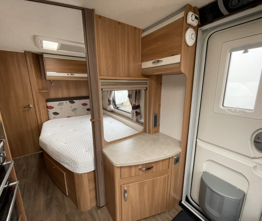Swift Challenger 570