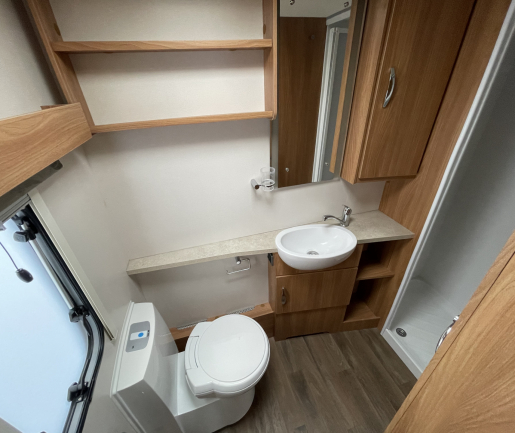 Swift Challenger 570