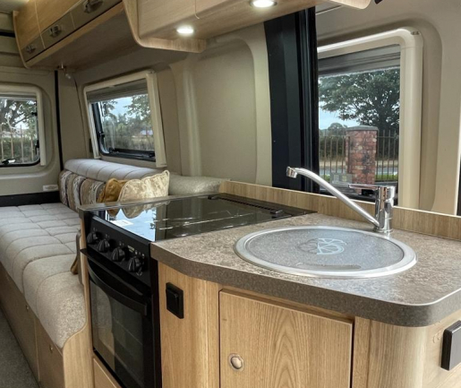 Elddis Evolution CV20