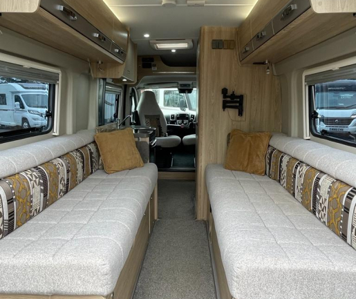 Elddis Evolution CV20