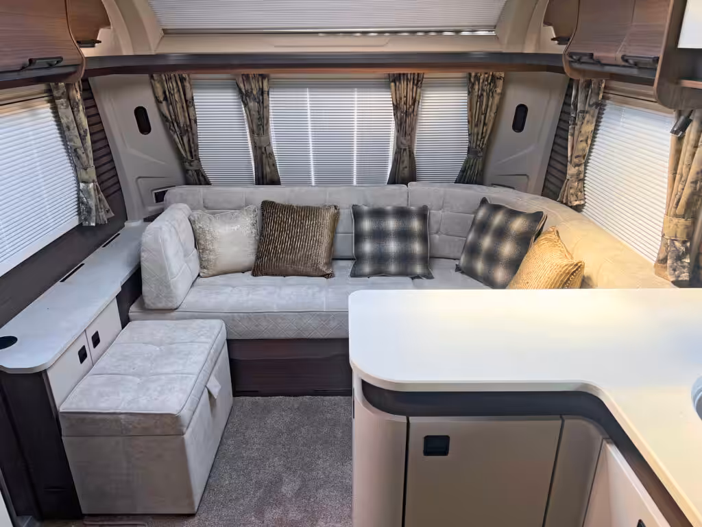 2027 Coachman Lusso I NH 5 Scaled
