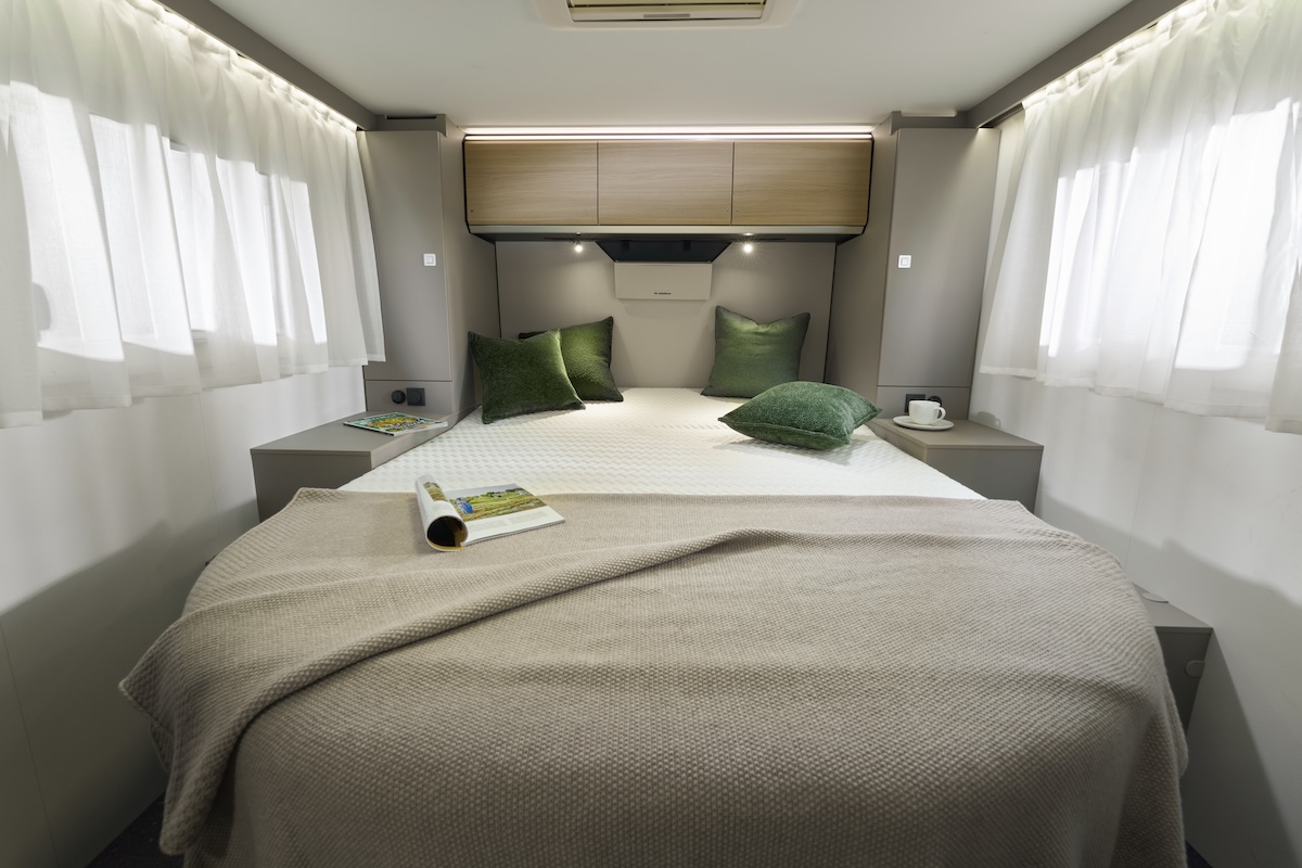 2027 Adria Compact Select Island Double Bed