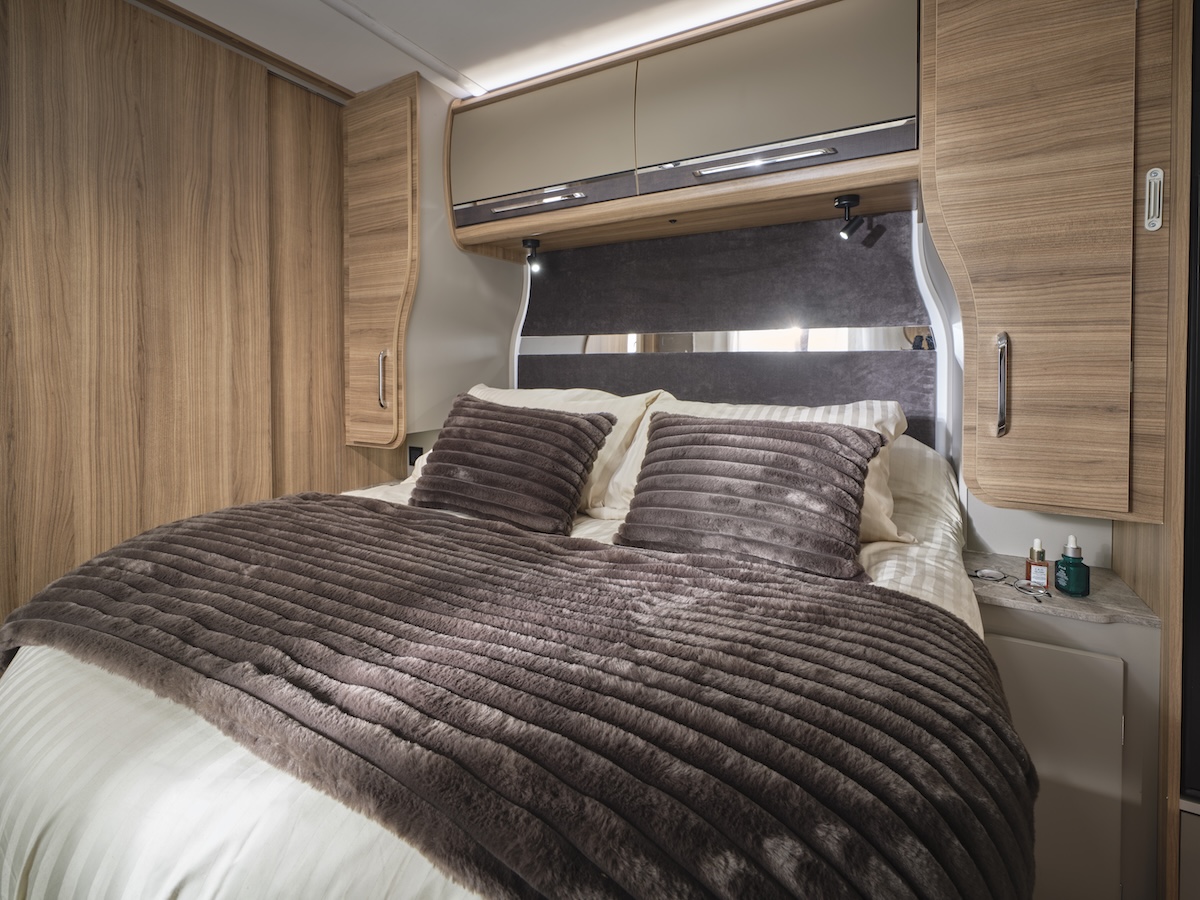 2027 Bailey Unicorn Deluxe Vigo Bed