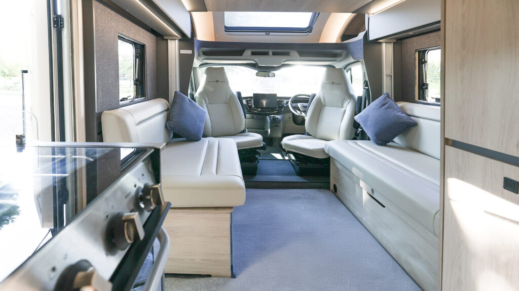 Imgi 4 F Line F62 6 1