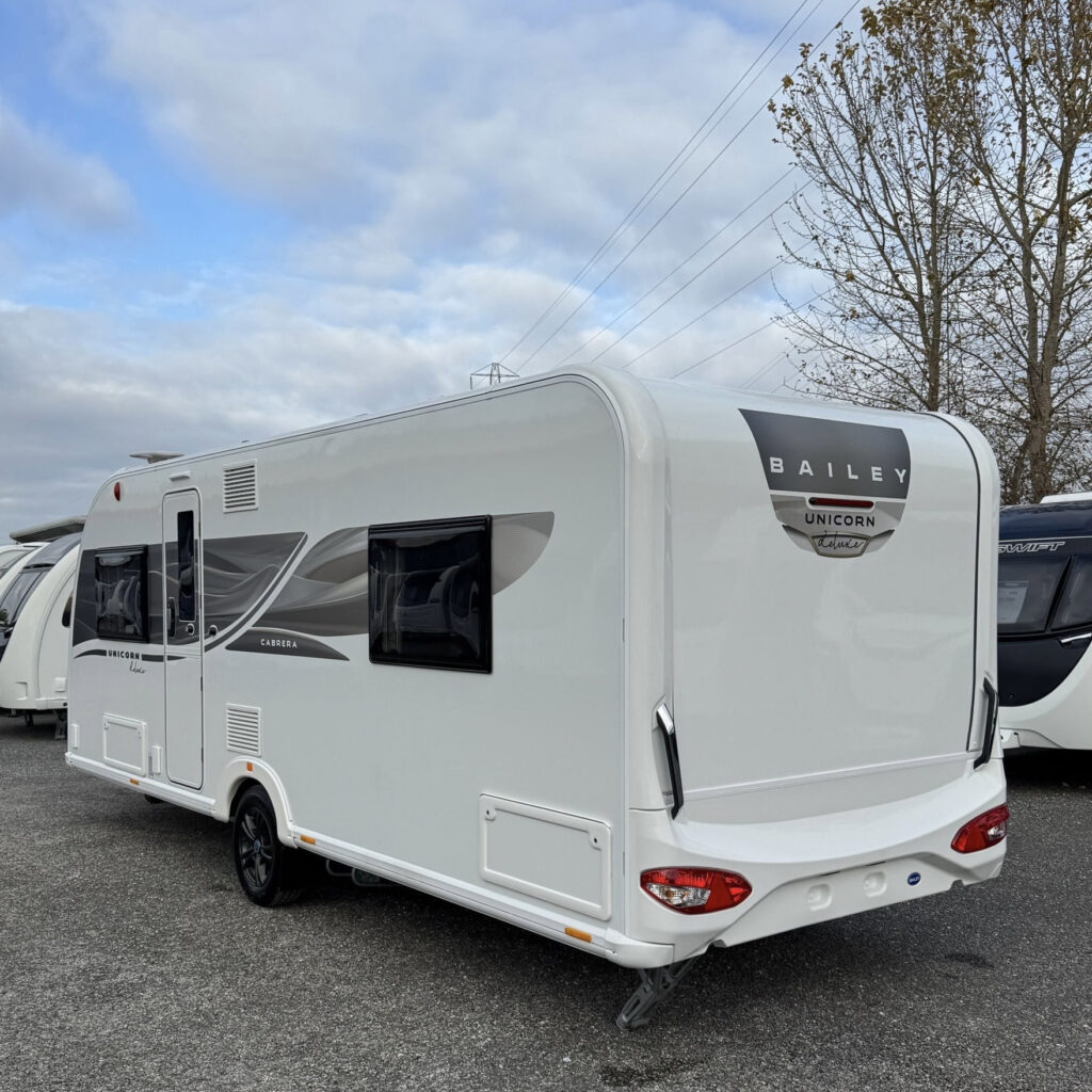 19333 1e7fbeb1 920a 4128 A131 C7b19ed8e352