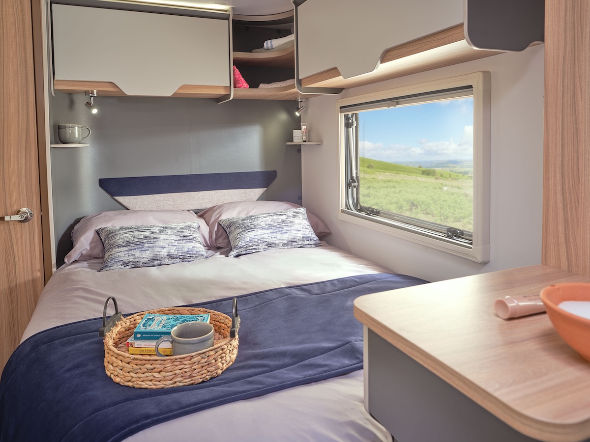 2026 Bailey Discovery D4 4 Double Bed With Bespoke Bedding