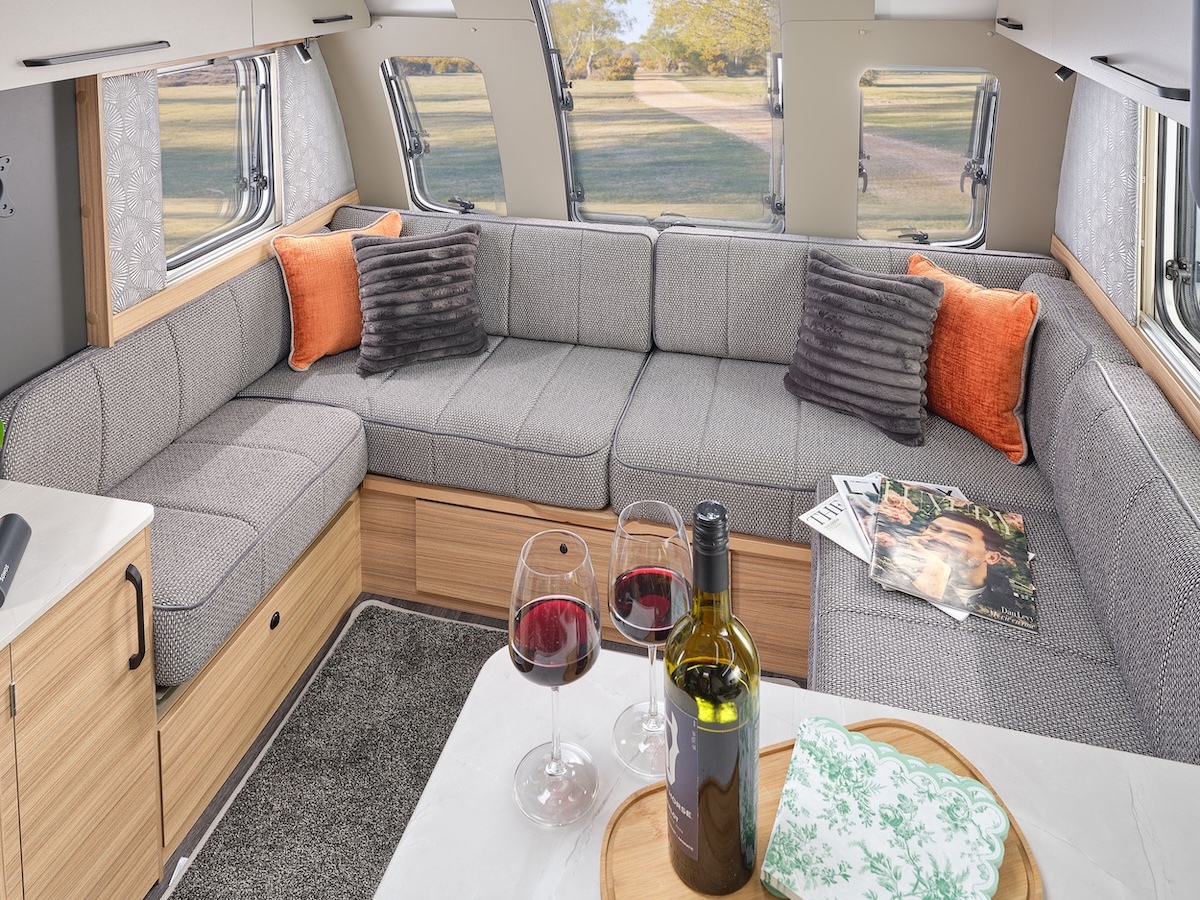 2026 Bailey Pegasus Black Bologna Lounge Space
