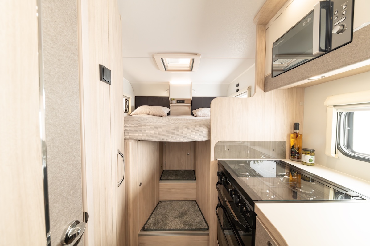 2026 Elddis Autoquest Apex 194 Kitchen Bedroom