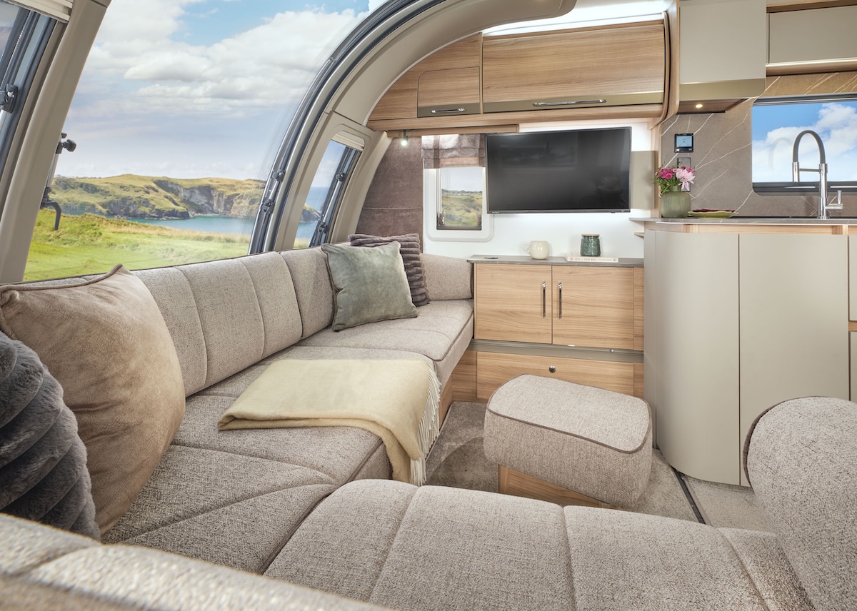2026 Alicanto Grande Alvor Lounge Window Tv