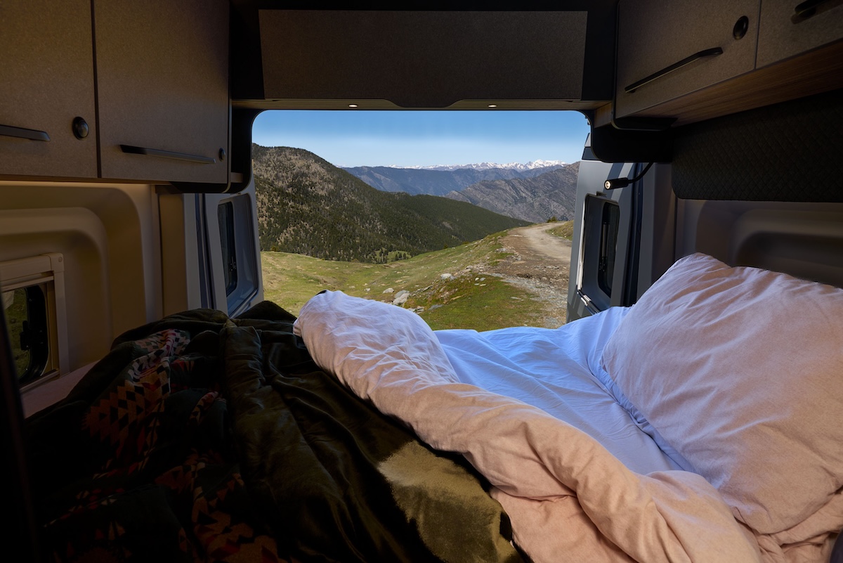 2026 Bailey Endurance Transverse Bed E65 Caption