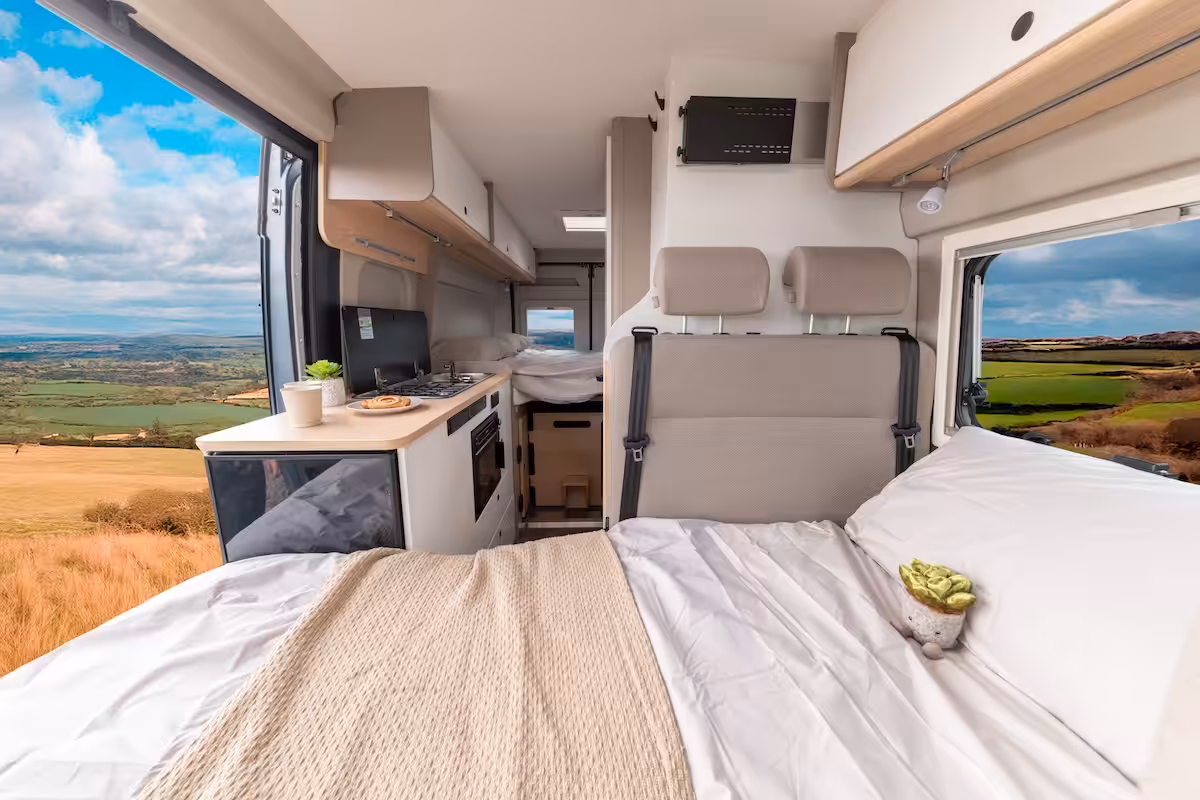 2026 Elddis Whirlwind Gtv Bed Kitchen Caption