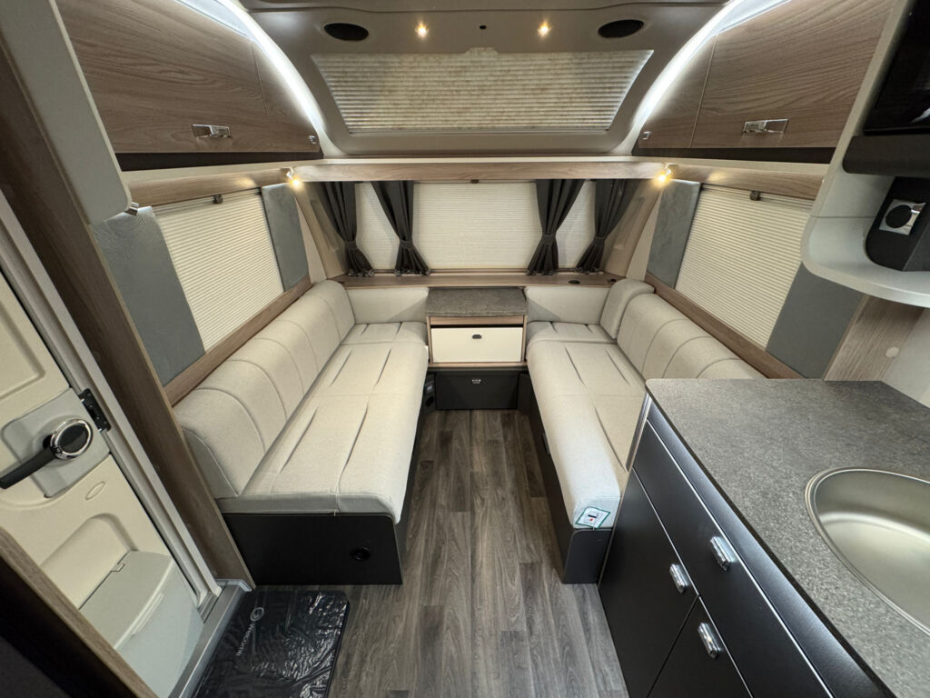 22251 D61625a7 0b2e 4681 B2f7 9324d31ed980