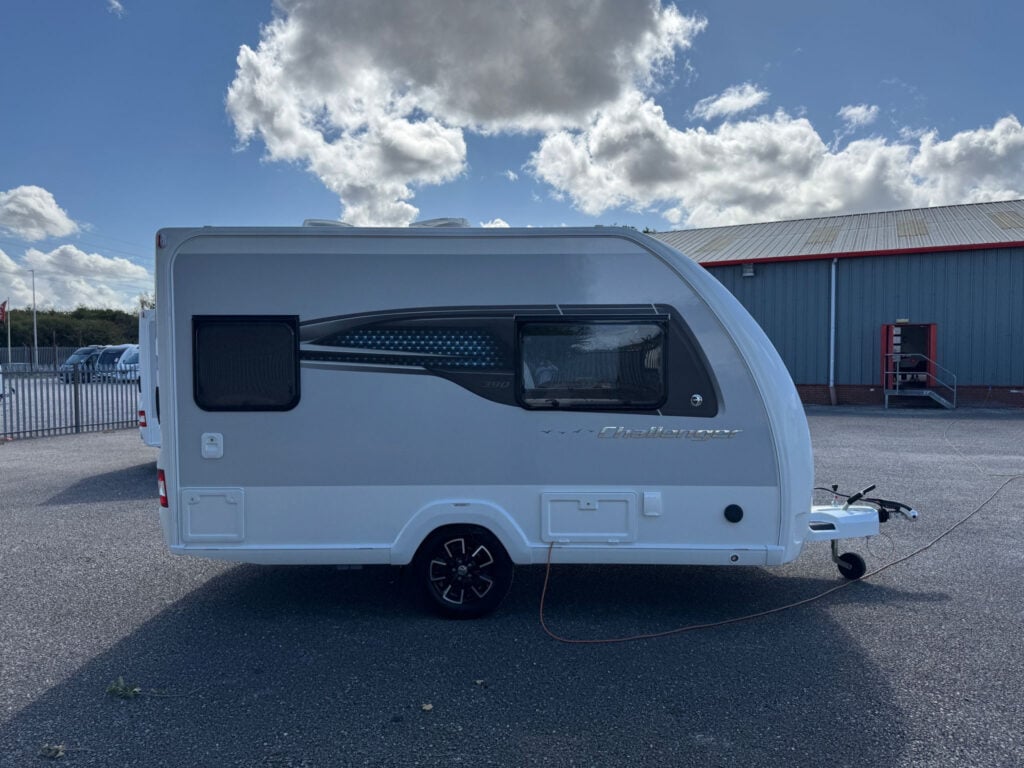 22252 5cc1ff18 F650 4271 B824 A14926811c51