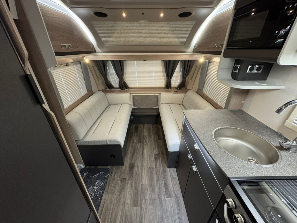 22284 8c7367ea 9413 4492 A996 240e98dc5401