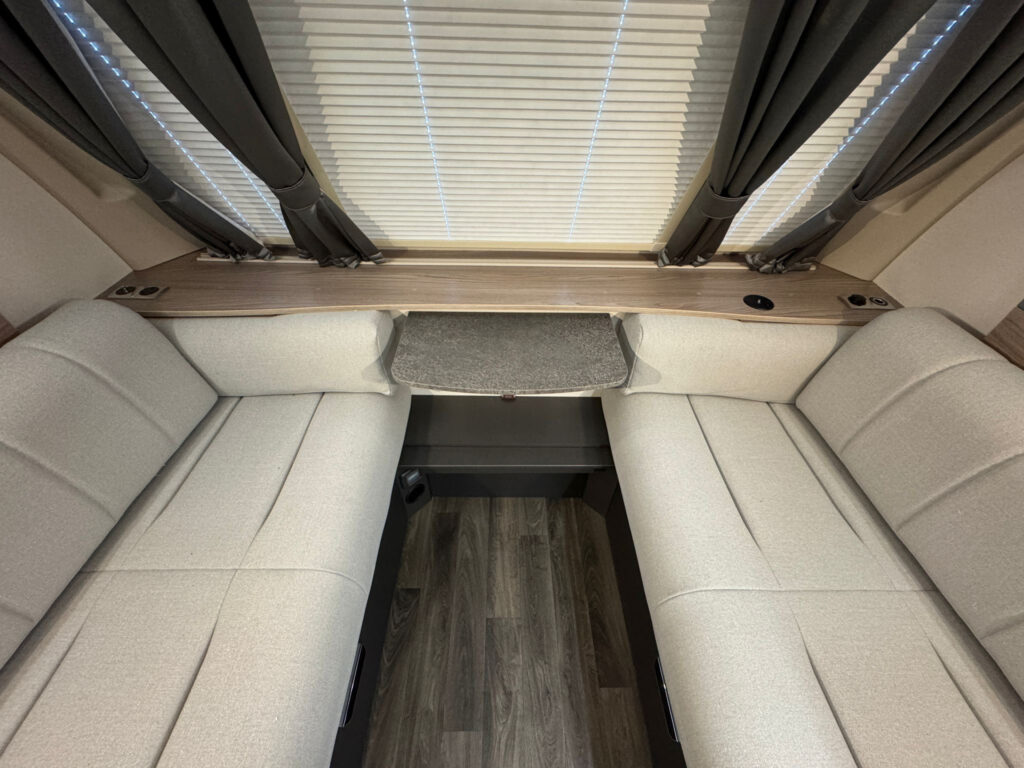 22318 53f69e30 75ed 42ab B531 91c3911963f4