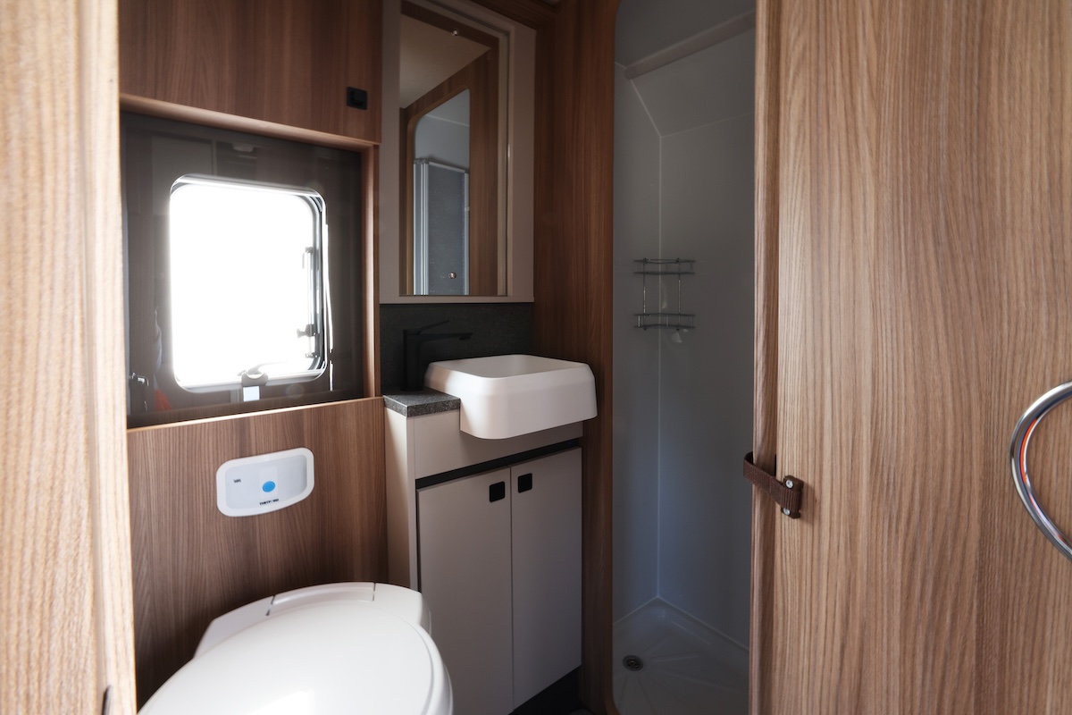2026 Auto Trail Excel 620s Washroom