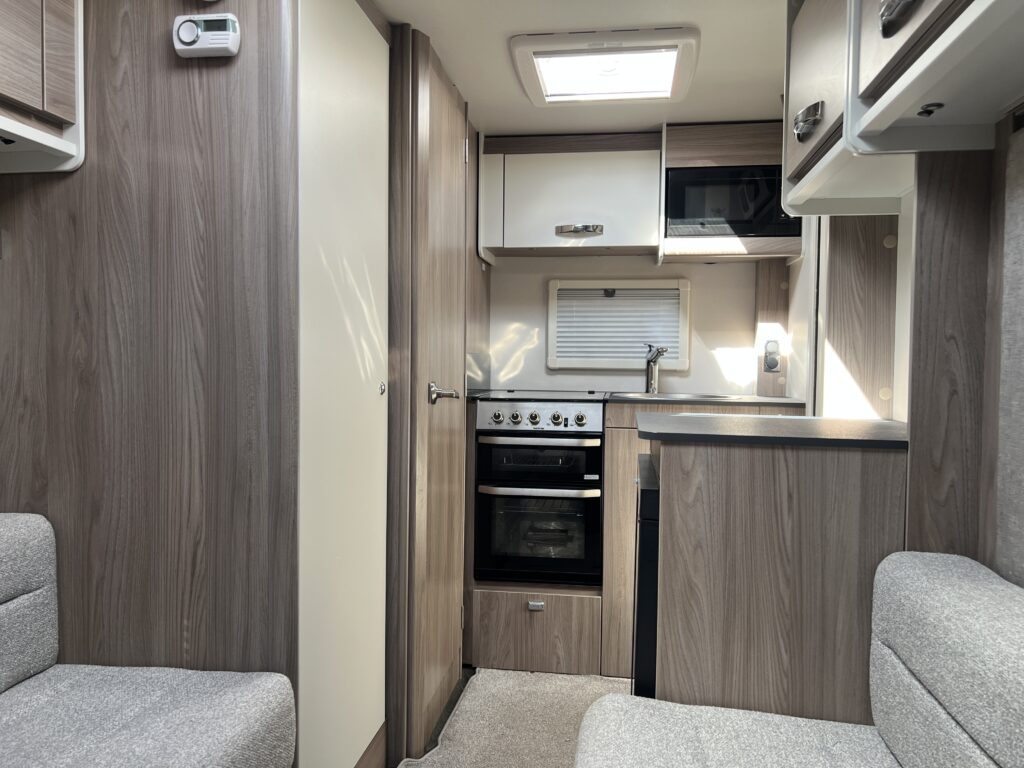 2023 Swift Icon Compact 6 Scaled