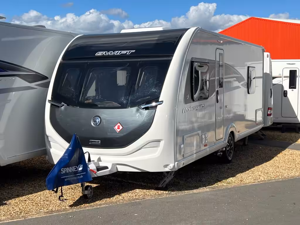 2025 Swift Challenger 560 SE 1 Scaled