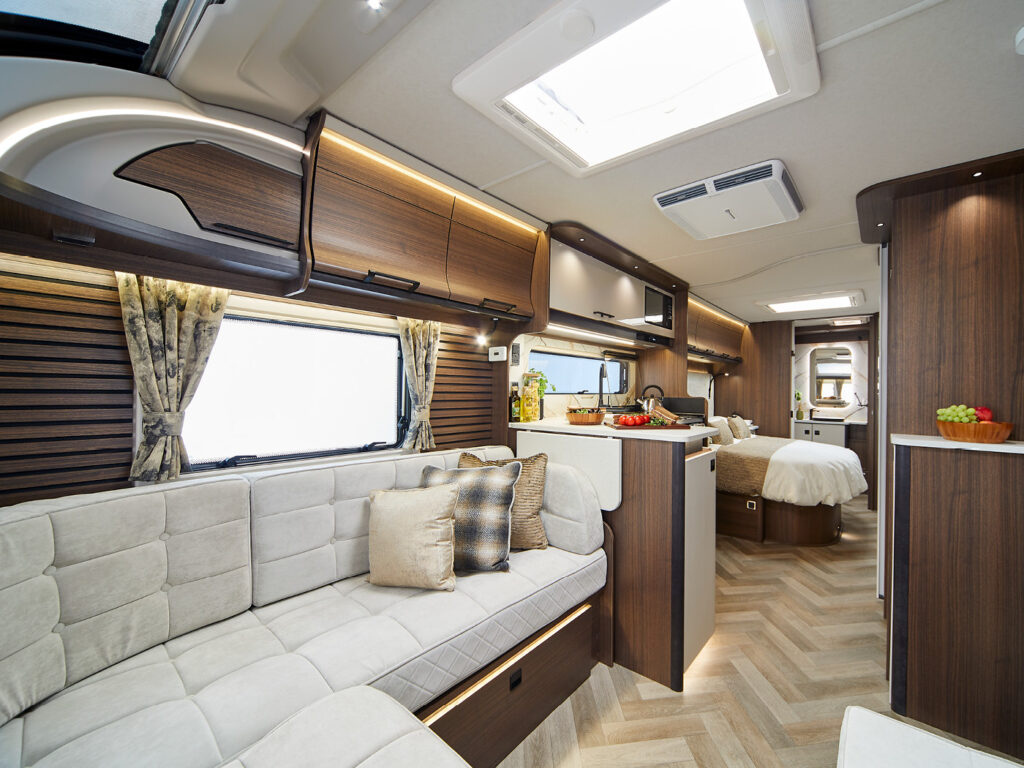 Lusso II 1